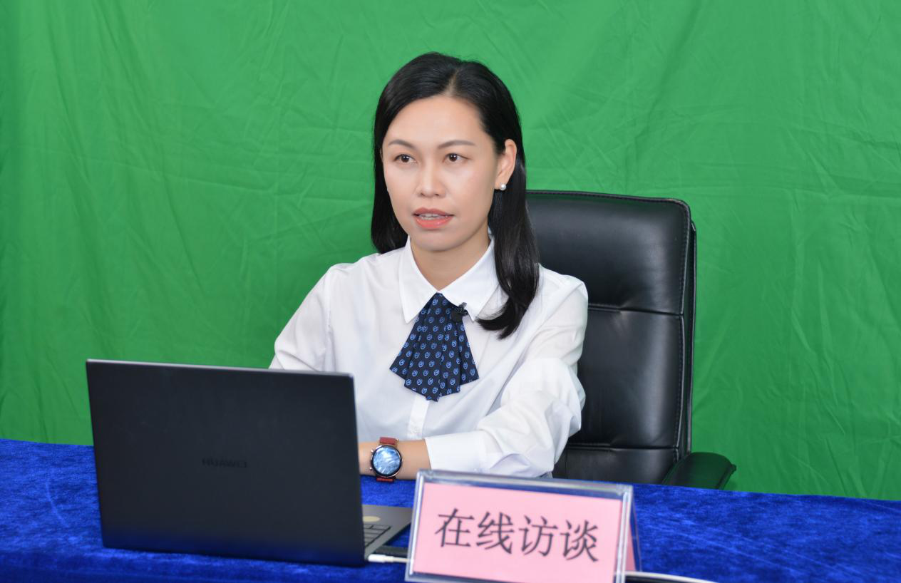 在线访谈嘉宾深圳市社保局标准化与信息化处的张绮舒.png